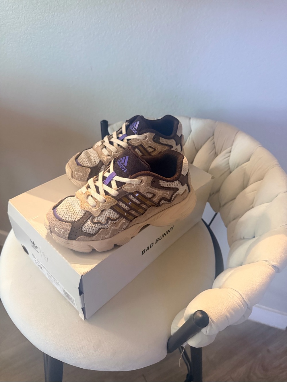 Adidas bad bunny response CL paso fino